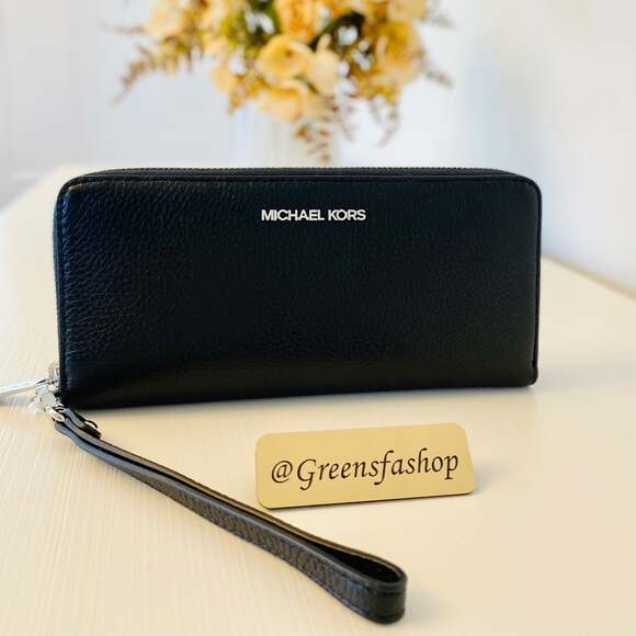 Michael kors large continental wallet black new - Picture 1 of 5